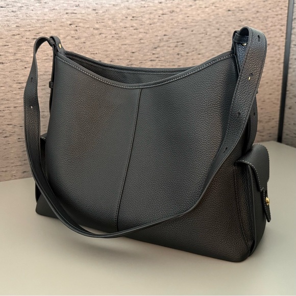 Songmont Medium Yore Hobo in Pebbled Onyx 🖤 Offers Encouraged 🤓 - Picture 7 of 15